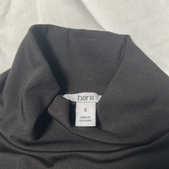 bar III essentials Deep Black Sleeveless Mock-Neck Tank Top - Picture 2 of 3